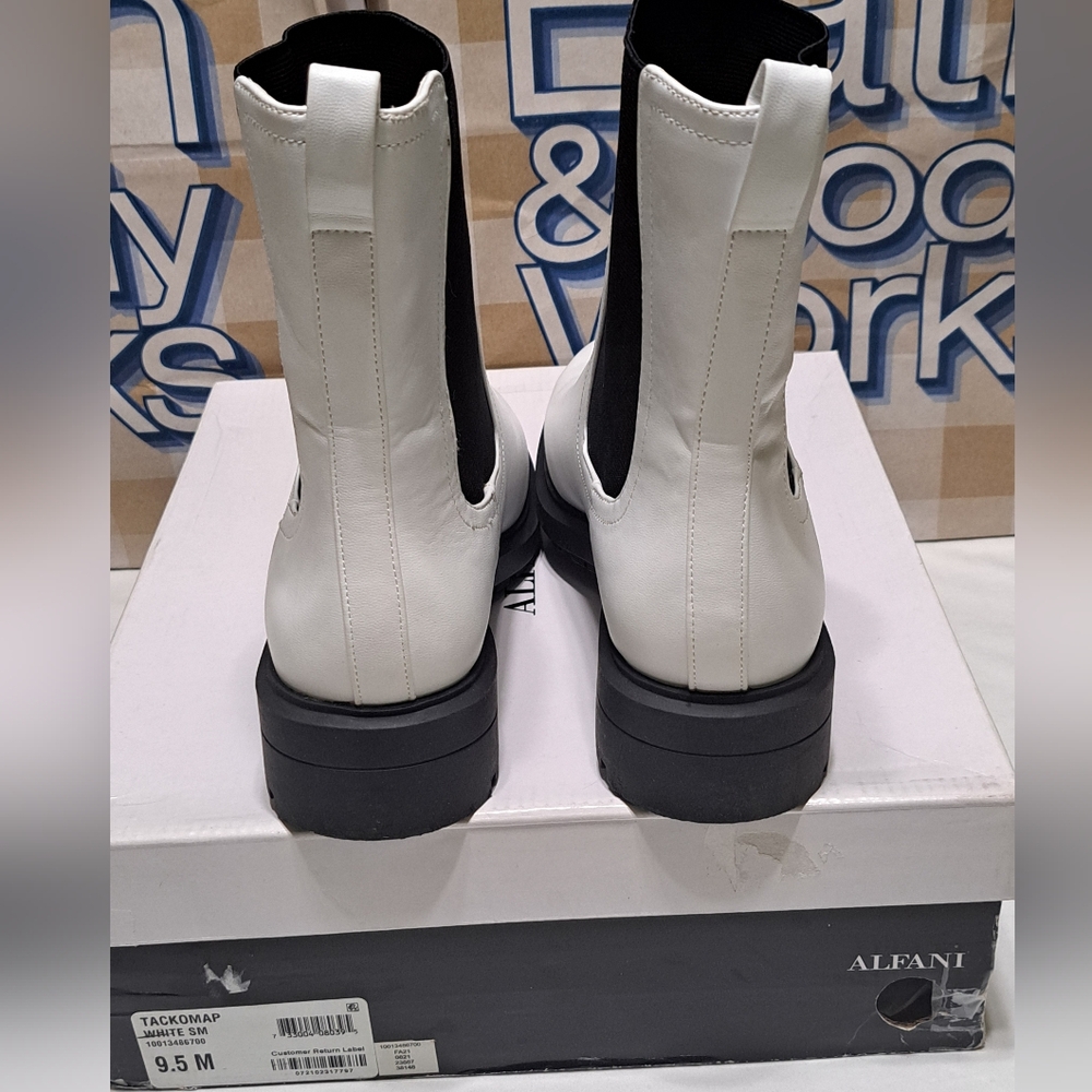 Alfani Women's Tackoma Lug Sole Booties White/Black Pull-On Size 9.5M New In Box - Picture 5 of 15